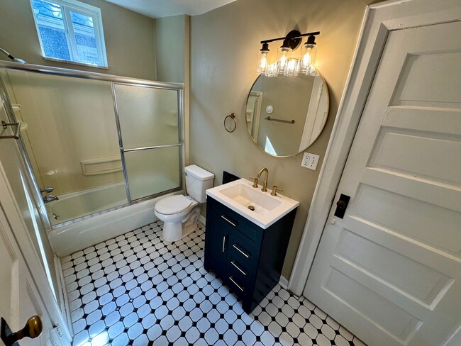 Building Photo - 3 Bedroom- OSU Campus