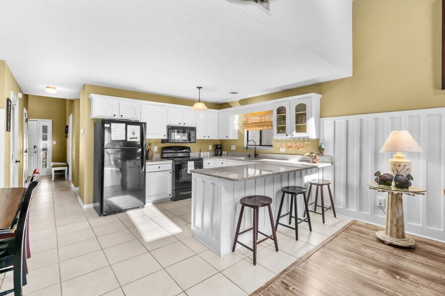 Building Photo - 1890E Auburn Ln