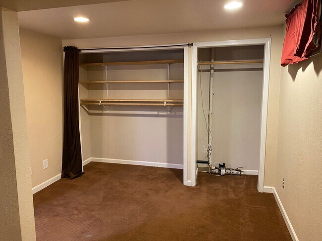 Building Photo - Beautiful 3 bed/2 bath On South Hill!