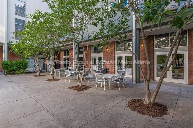 Building Photo - 620 Glen Iris Dr NE