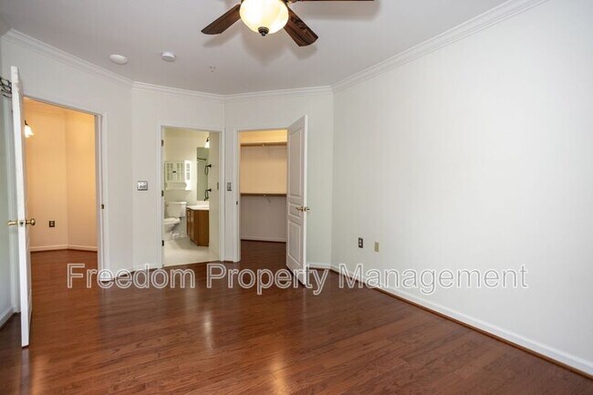 Building Photo - 2204 Westcourt Ln