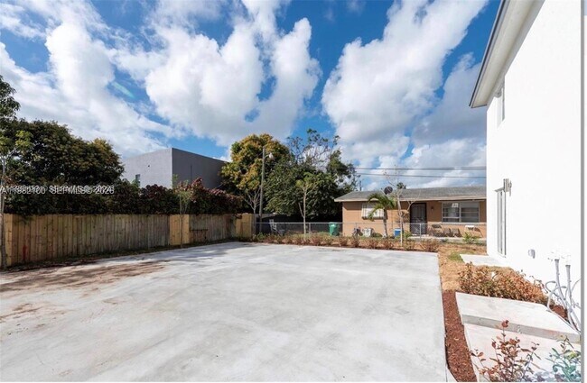 Building Photo - 10384 SW 173rd St