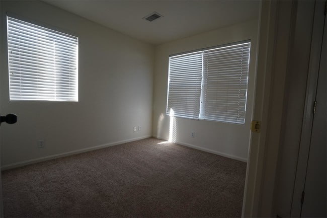 Building Photo - 18817 E 57th Pl