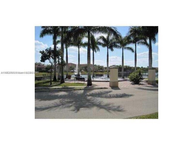 Building Photo - 2578 Centergate Dr
