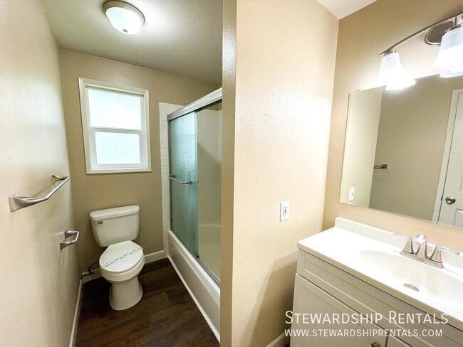 Building Photo - 3620 SE 36th Cir