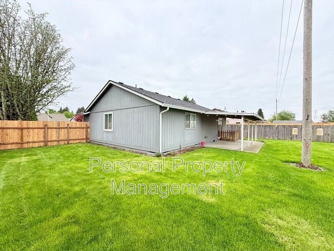 Building Photo - 10411 NE 66th St