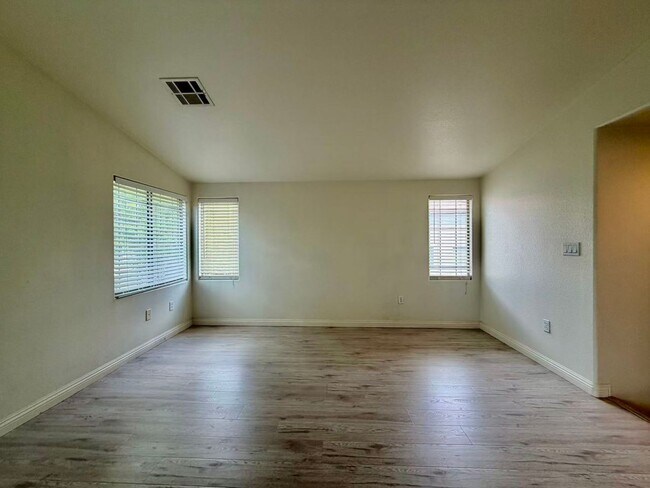 Building Photo - 5490 Floating Flower Ave