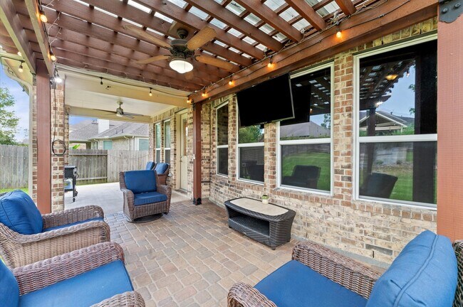 Building Photo - 2018 Brookmont Dr