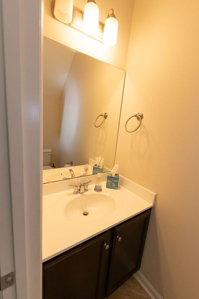 Building Photo - Ready to live close to the beach?