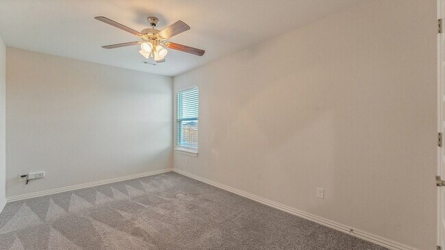 Building Photo - Modern Comfort in the Heart of Habberton Ridge