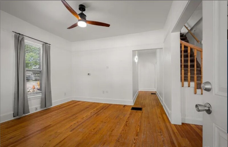 Building Photo - 502 E San Miguel St