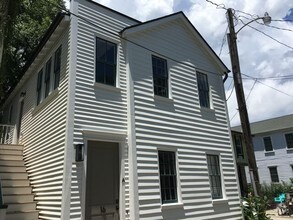 Building Photo - 2 Bedroom 1.5 Bath Apartment in Cannonboro...