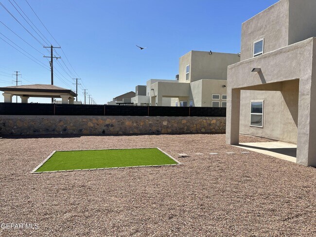 Building Photo - 14732 John McNeely Ave