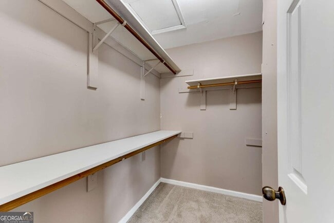 Building Photo - 1427 Old Virginia Ct SE