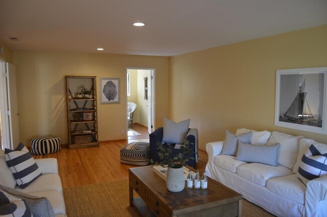 Building Photo - 119 Whitethorne Dr