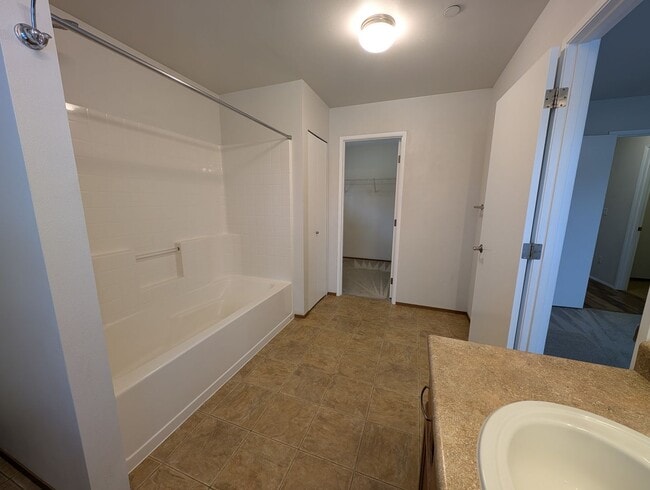 Building Photo - Corner lot 3 bed, 2.5 bath DuPont home!