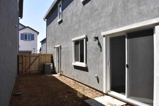 Building Photo - 4290 Aura Way