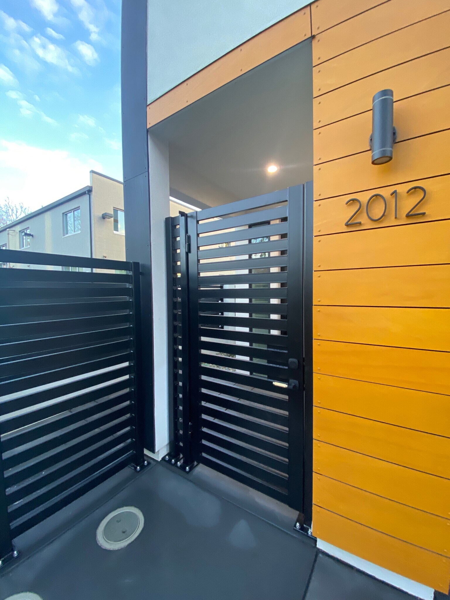 Building Photo - 2012 Uptown Aly