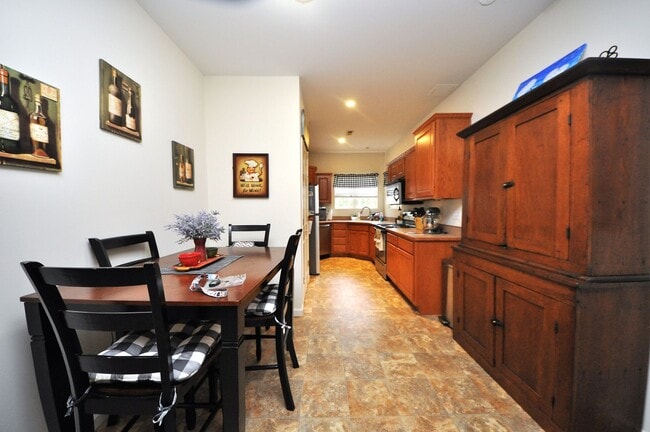 Building Photo - 445 Woolf Rd