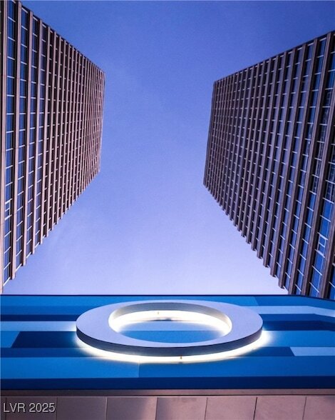 Building Photo - 4575 Dean Martin Dr