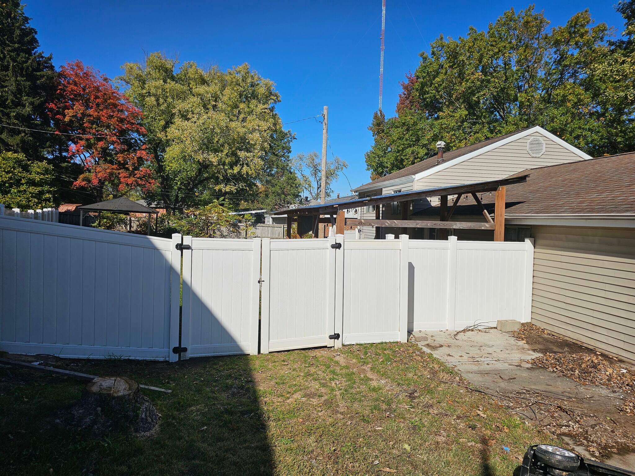 Building Photo - 3636 Reavis Barracks Rd