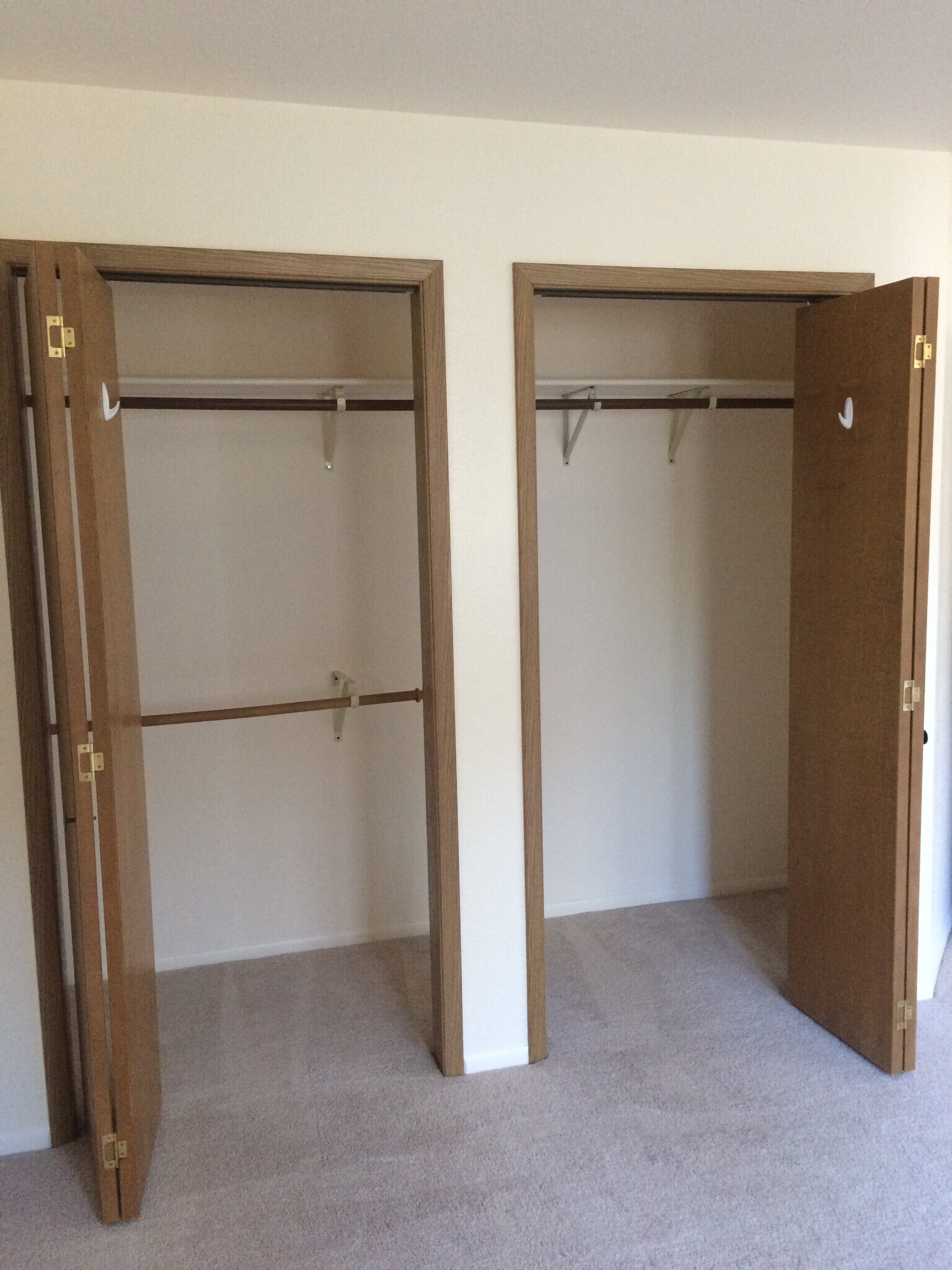 Building Photo - 700 W 47th Ave