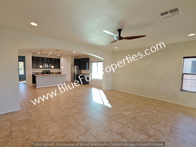 Building Photo - 11007 E White Sage Dr