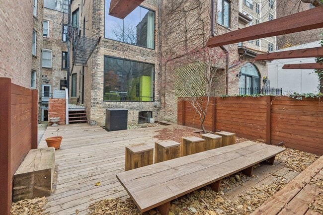 Building Photo - 44 E Cedar St