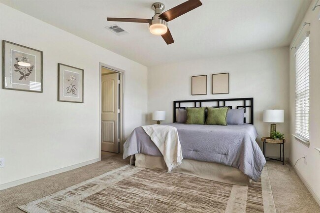Building Photo - 1116 La Conterra Blvd