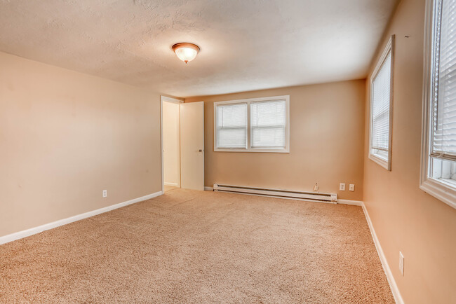 Bedroom - 3919 Creston Ave