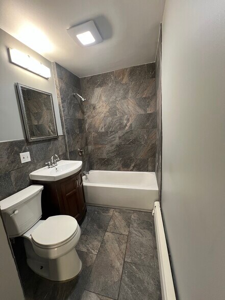 Building Photo - 61 Park St