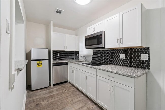 Building Photo - 1098 Smith St SW