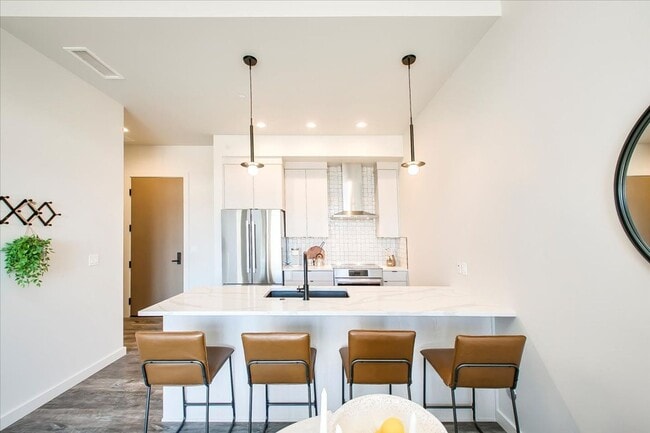 Building Photo - Absolutely! This home offers the perfect blend of luxury, convenience, and comfort.