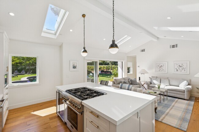 Building Photo - 760 Zinfandel Ln