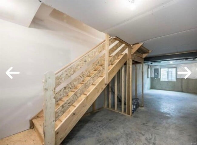 Building Photo - 60 Mora Blvd