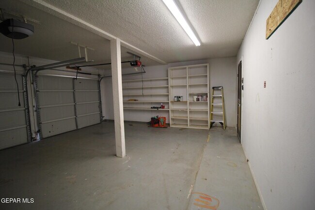 Building Photo - 351 Duanesburg St