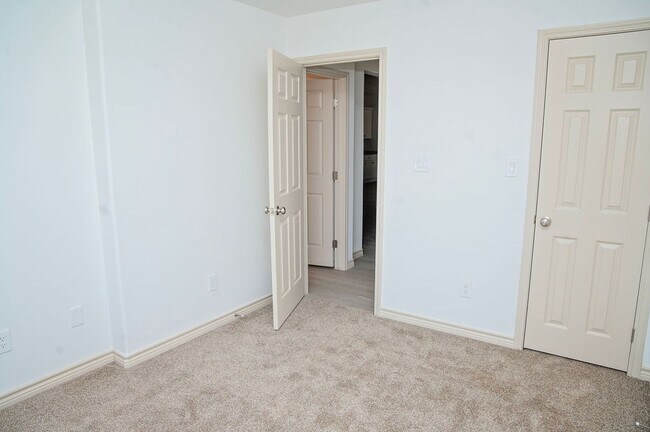 Building Photo - Now Leasing! New Silver Leaf Home with 3 B...