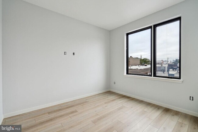 Building Photo - 1112 E Berks St