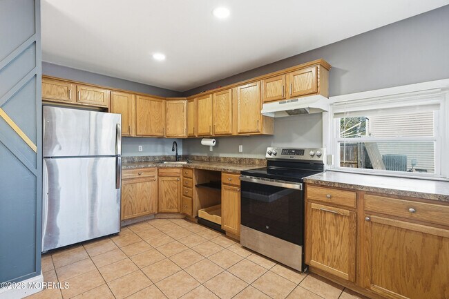 Building Photo - 644 Ocean Ave