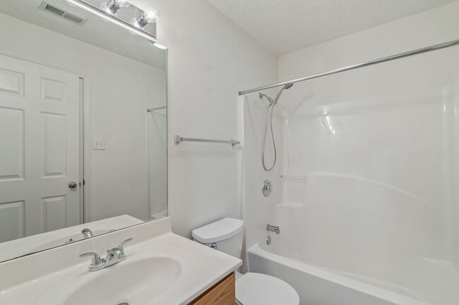 Building Photo - 1034 Brittany Deanne Ln