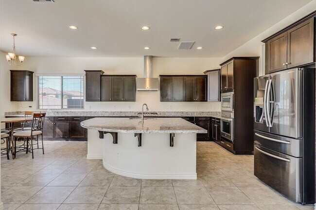 Building Photo - 4529 E Vista Bonita Dr