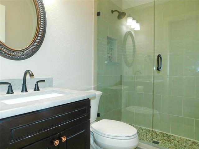 Building Photo - 4605 Dogwood Dr