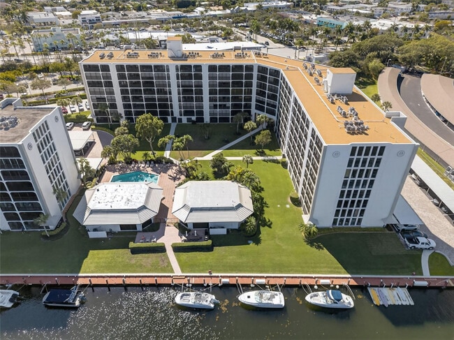 Building Photo - 1629 Riverview Rd