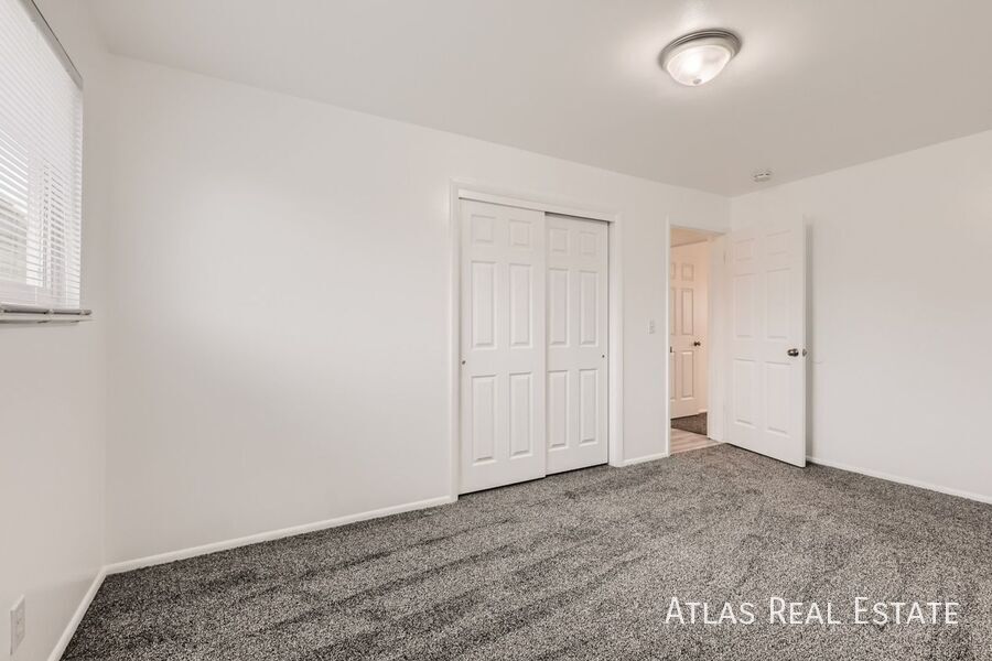 Building Photo - 1446 E 6710 S
