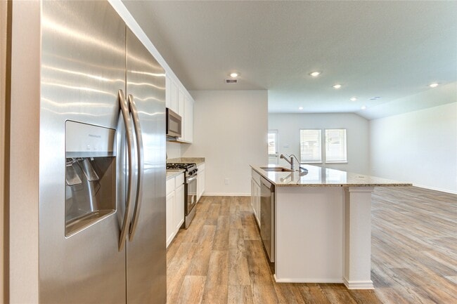 Building Photo - 30507 Carter Cv