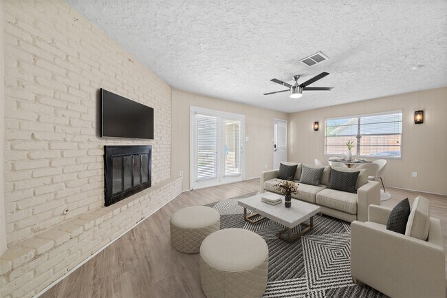 Building Photo - 5826 Spruce Forest Dr