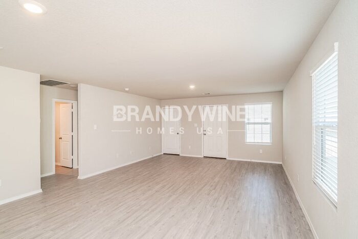 Building Photo - 7014 Winding Shelf