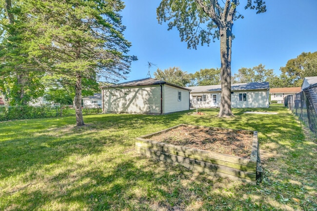 Building Photo - 4329 Whitehall Ln