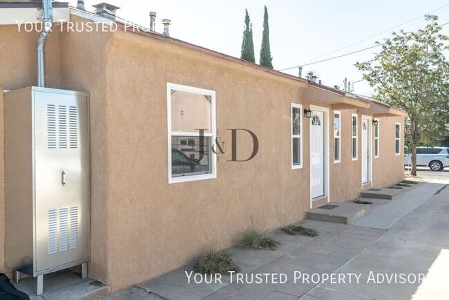 Building Photo - 4446-4448 G STREET-4448