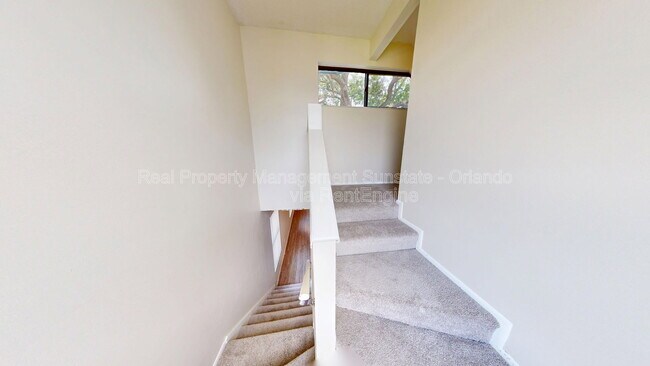 Building Photo - 10025 Creekwater Blvd